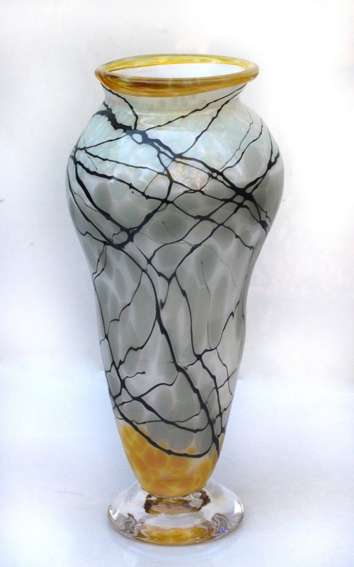Click to view detail for DB-702 Vase Gray & Yellow Urn 8x3.5 $89